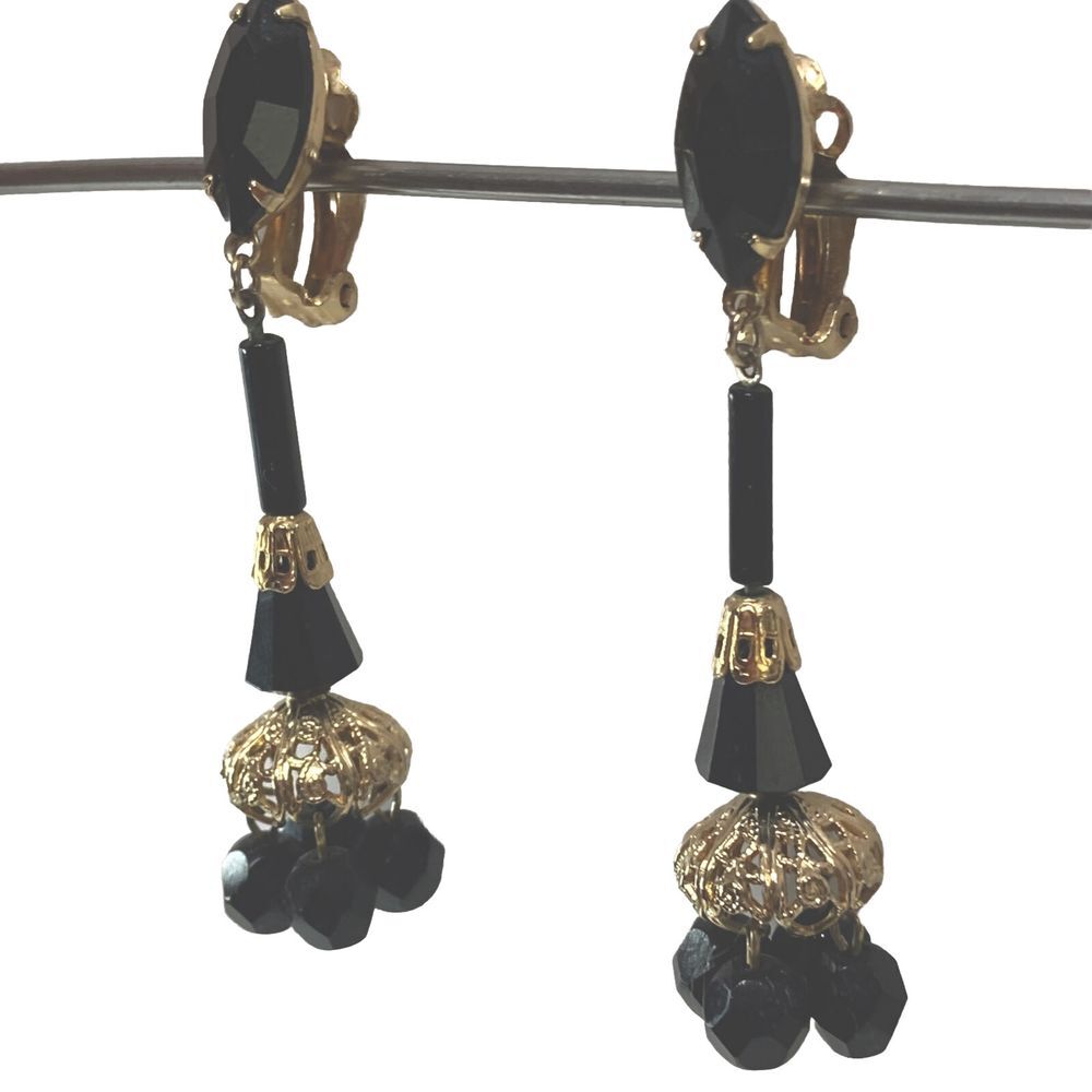 Vtg Lewis Segal Signed Clip Earrings Fashion‎ Black Goldtone 2.5 in Dangle Drop